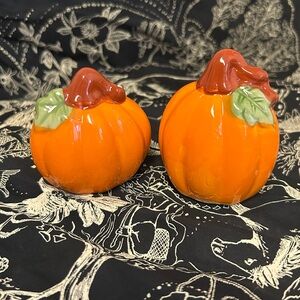 Pumpkins Salt and Pepper Shakers